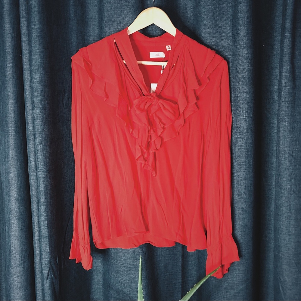 ⏱24 HR SALE⏱ Little Moon Ruffled Blouse